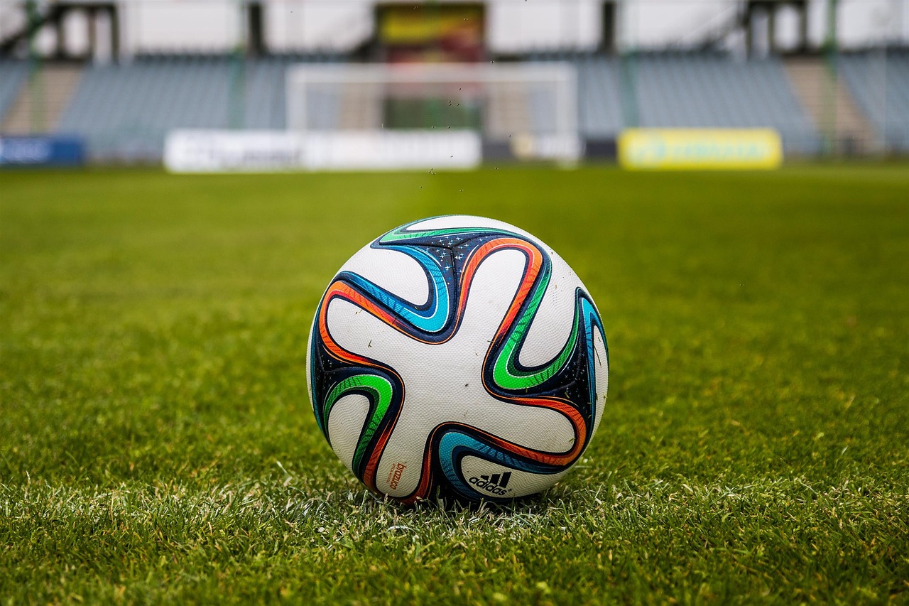 ball, grass, soccer, football, soccer ball, sport, game, play, football field, nature, stadium, football stadium, ball game